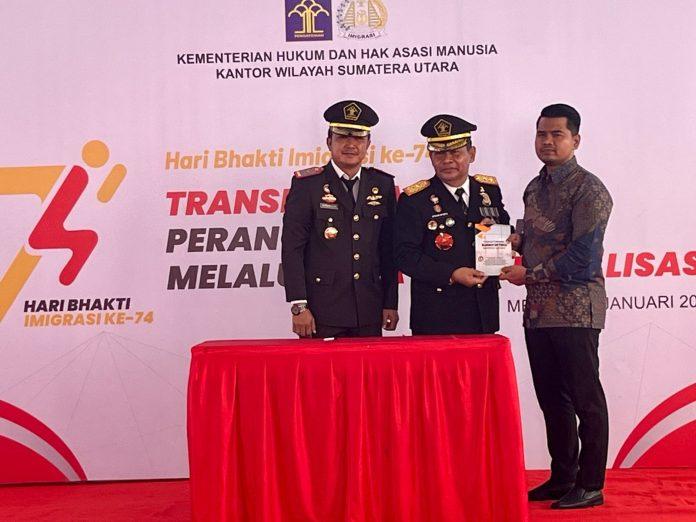 Peringatan Hari Bhakti Imigrasi Ke 74, Rudenim Medan dan Prodi Ilmu Hukum UNPAB Luncurkan Buku Transformasi Rumah Detensi Imigrasi Medan 