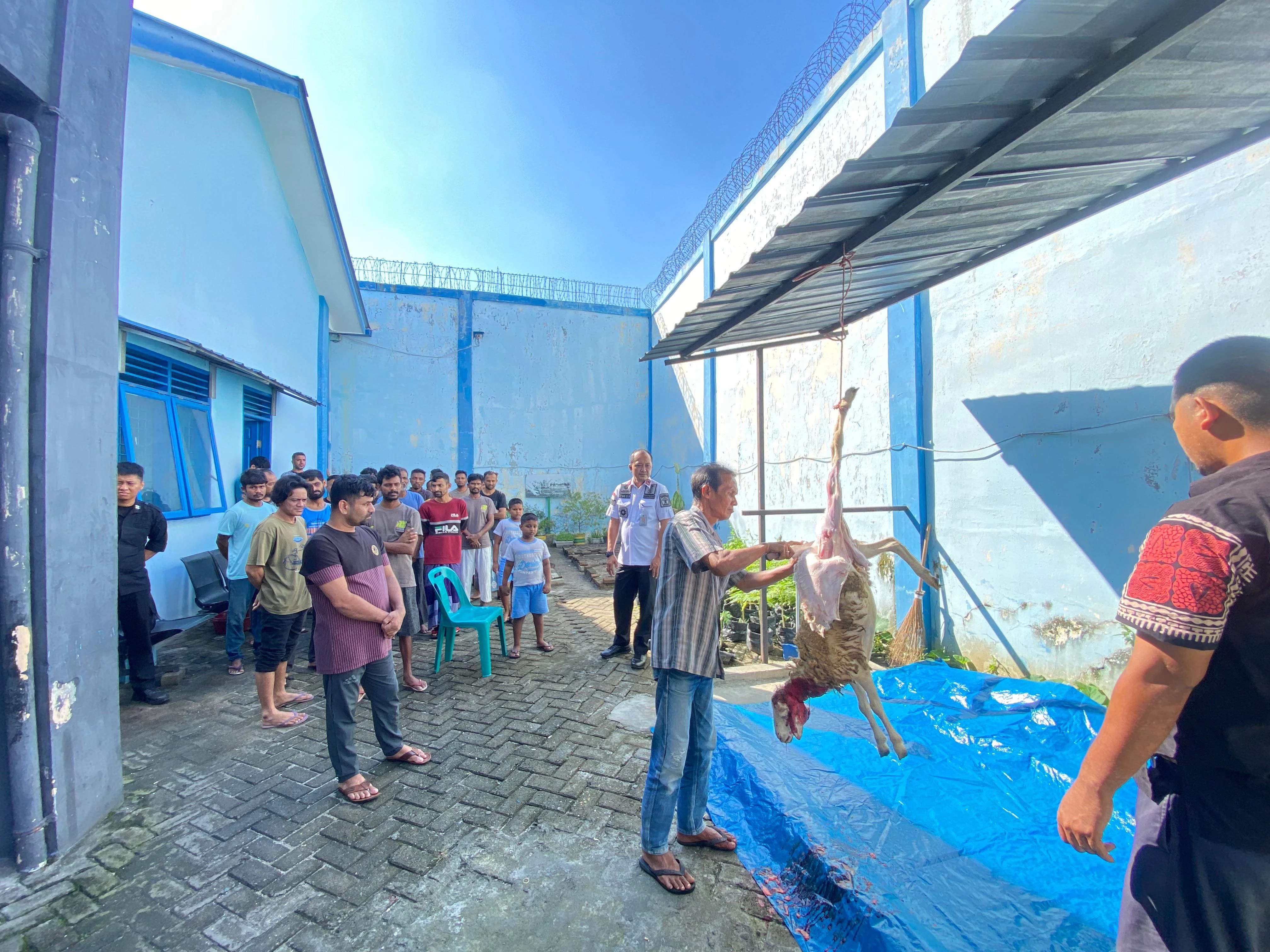 Koperasi Rudenim Medan Kurban Satu Ekor Kambing: Pererat Tali Silaturahmi dan Persaudaraan   